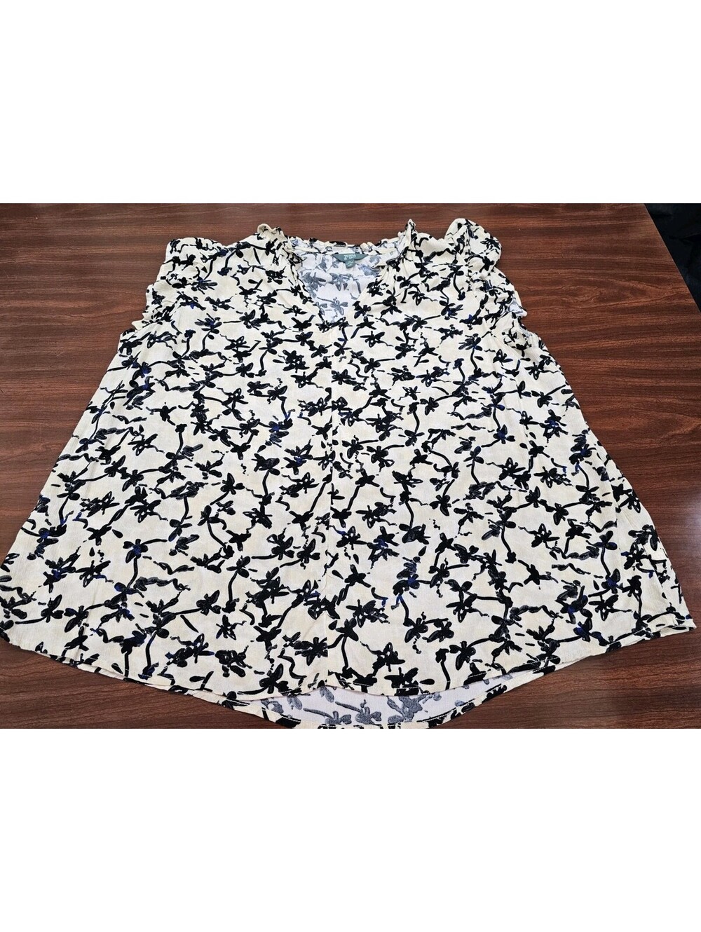 Terra & Sky Womens Blouse Size 1X Black Cream Floral Sleeveless Casual Everyday